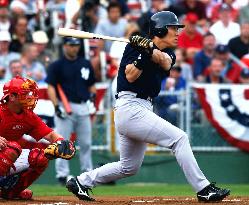 (1)Matsui in exhibition game with Phillies